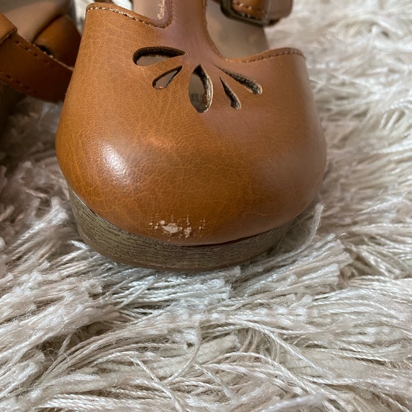 Old Navy Clogs - Picture 2 of 4